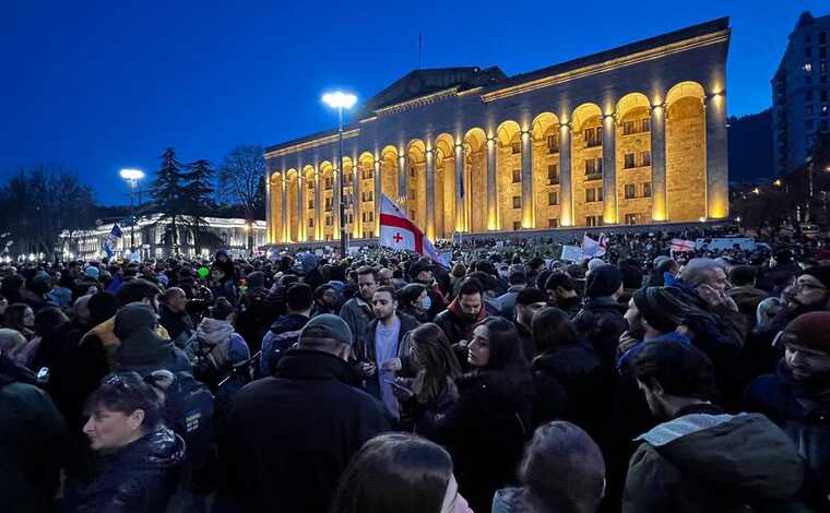 Оппозиция выступает против «Грузинской мечты»: протесты и обвинения в попытке госпереворота