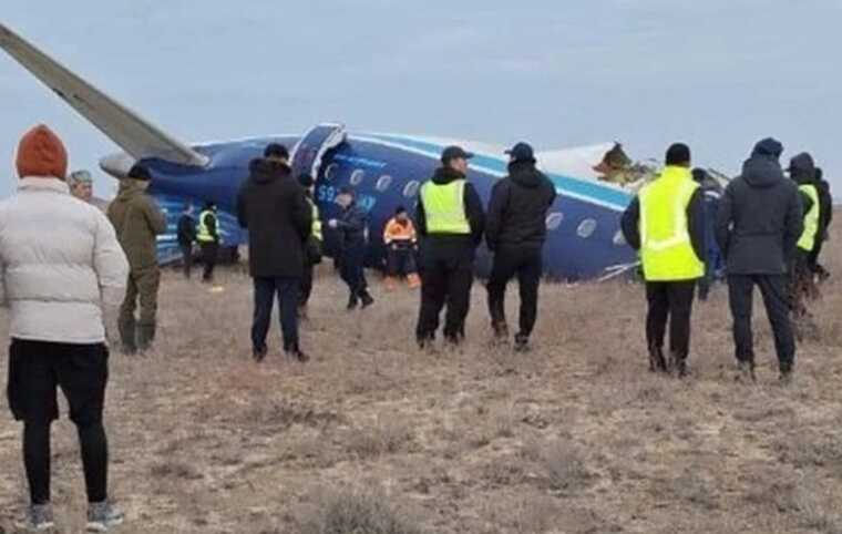 Самолет Embraer E190AR авиакомпании Azerbaijan Airlines разбился в Актау