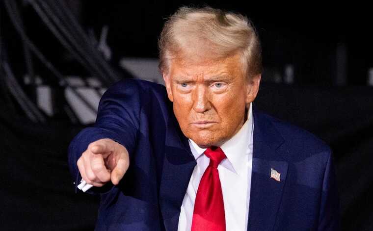 Дональд Трамп побил собственный рекорд по снижению рейтинга поддержки
